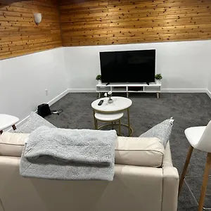 https://river-park-south-2-bedroom-basement-suite.winnipeg-hotels.net