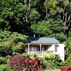 https://the-falls-rainforest-cottages.hotelssunshinecoast.net
