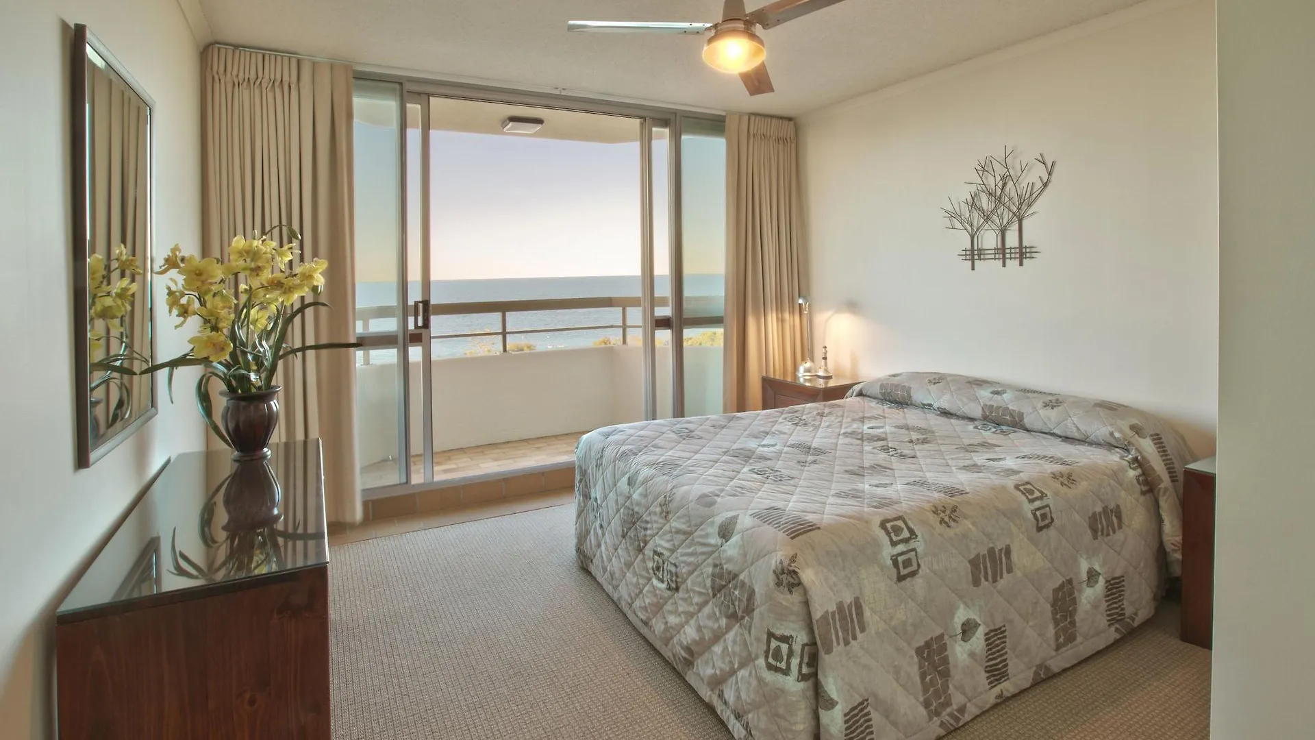 Newport Mooloolaba Apartments 4*,